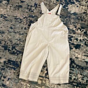 💕💕Capri length Overalls. NWOT. ❤️🎊